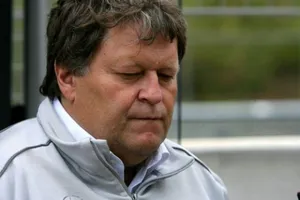 Haug confirma a Schumacher y Rosberg para 2011... otra vez