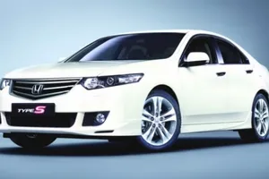 Honda Accord estrena novedades en España, desde 34.000 euros
