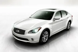 Infiniti producirá su primer híbrido para 2011