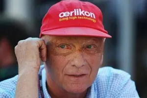 Lauda felicita a Sauber por elegir a Pedro