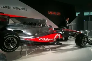 McLaren presenta su monoplaza para 2010: el MP4-25