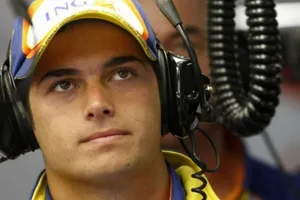 Nelson Piquet Jr. fuera de Renault