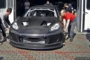 Porsche Panamera debuta y gana en competición