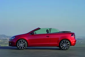 Primeras imágenes oficiales del Volkswagen Golf Cabrio