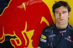 Red Bull amplía el contrato de Webber por un año