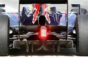 Red Bull no pasa el test de la FIA y tendrá que cambiar su fondo plano