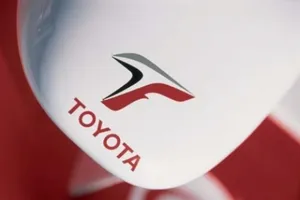 Toyota muestra interés en fichar a Kubica y Raikkonen