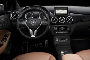 Más fotos del interior del Mercedes Clase B 2012