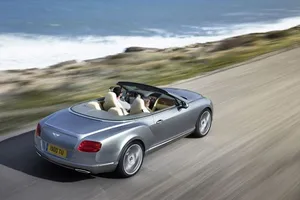 Fotos y video del Bentley Continental GTC 2012