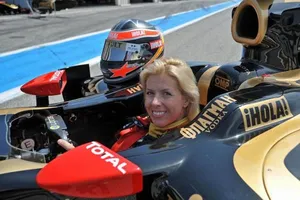 María de Villota prueba el Renault R29