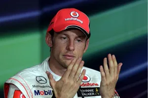 Button estaba enfermo el domingo en Singapur