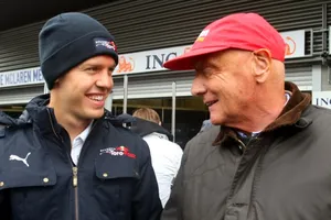 Lauda habla de Vettel: 'Ha demostrado con su valentía que es un verdadero piloto'