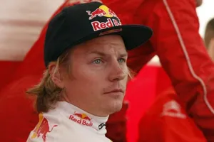 Raikkönen podría regresar a la F1 en un coche no puntero