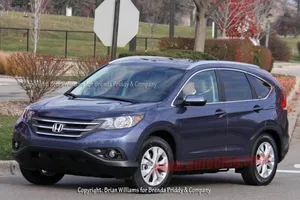 El Honda CR-V 2012 pasea totalmente descubierto