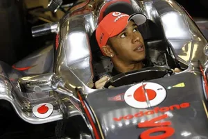 GP Abu Dhabi 2011, Libres 3: Hamilton quiere la pole