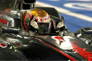 GP Abu Dhabi 2011: Victoria de Hamilton con Alonso segundo, Vettel out