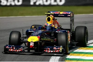GP Brasil 2011, Libres 1: Webber el más rápido, Alonso problema en el motor
