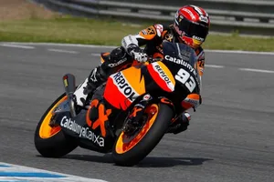 Márquez no correrá en Valencia. Bradl será campeón de Moto 2