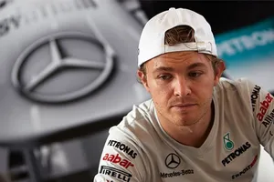 Mercedes confirma a Rosberg para 2012