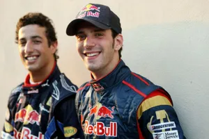 Horner, deseoso de ver el enfrentamiento entre Ricciardo y Vergne