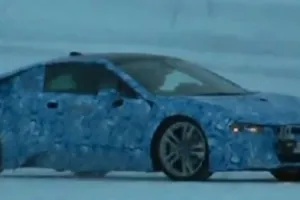 Vídeo espía: BMW i8 en pruebas de invierno