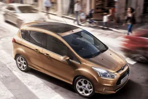 Ford revela nuevas imágenes del B-Max