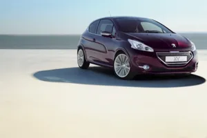 Y junto al Peugeot 208 GTi Concept, veremos el 208 XY