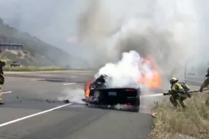 Aquí está el primer Lamborghini Aventador envuelto en llamas