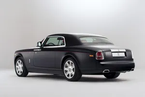 Rolls Royce Phantom Coupe Mirage: Purasangre