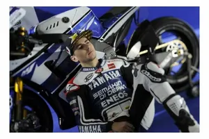 Lorenzo se queda hasta 2014 en Yamaha