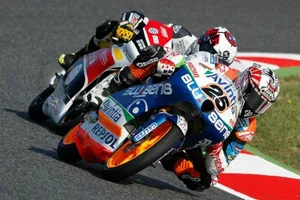 Moto3: Victoria aplastante de Viñales en casa