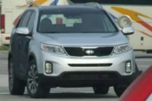 El KIA Sorento 2013 se quita la máscara