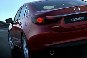 Más fotos oficiales del Mazda 6 2013