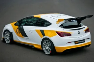 Opel vuelve a la competencia con el Adam y el Astra OPC
