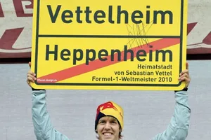 Vettel y Alemania celebran su tercer mundial con el equipo Red Bull