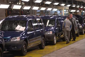 Dacia para la producción por una huelga de sus trabajadores en Rumanía