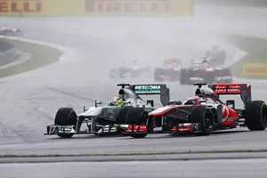 Whitmarsh: habríamos podido complicarle las cosas a Mercedes