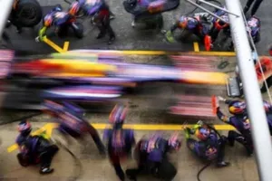 Red Bull bate hasta cinco veces el pitstop más rápido de la historia