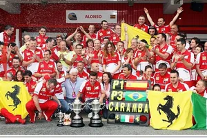 Domenicali felicita al equipo