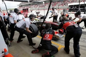 McLaren niega órdenes de equipo