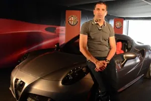 Marc Gené nos explica las virtudes del Alfa Romeo 4C