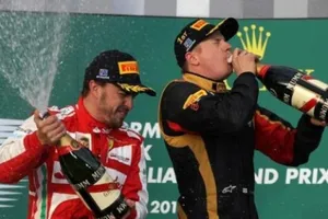 Niki Lauda insiste a Ferrari el fichaje de Kimi Raikkonen
