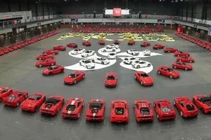 Ferrari celebra sus 30 años en Hong Kong con una concentración de más de 600 unidades