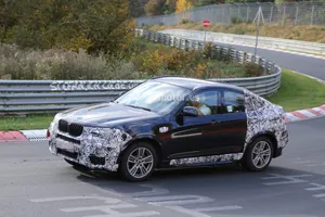 BMW X4 2015, de pruebas en Nürburgring