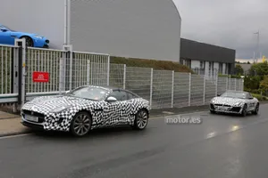 Jaguar F-Type Coupe 2014, cazado su nuevo diseño de techo cerrado