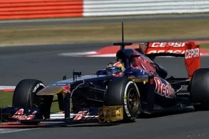 Daniil Kvyat obtiene la superlicencia para correr en la Fórmula 1