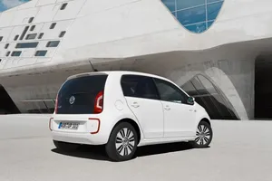 Volkswagen e-up! 2014, desde 26.300 euros