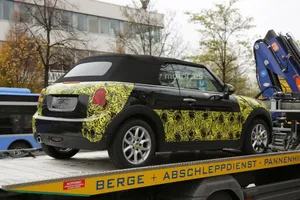 El MINI Cooper Cabrio 2014 sale a la luz