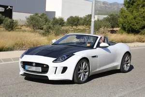 Jaguar ya prueba el motor de cuatro cilindros para el F-Type