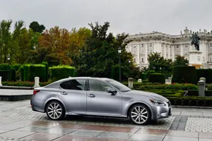 Lexus GS 300h 2014, un nuevo híbrido ya a la venta